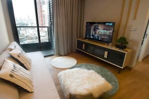 ขายคอนโดสุขุมวิท อโศก ทองหล่อ : Fully Furnished 2 Beds Condo for Sale!