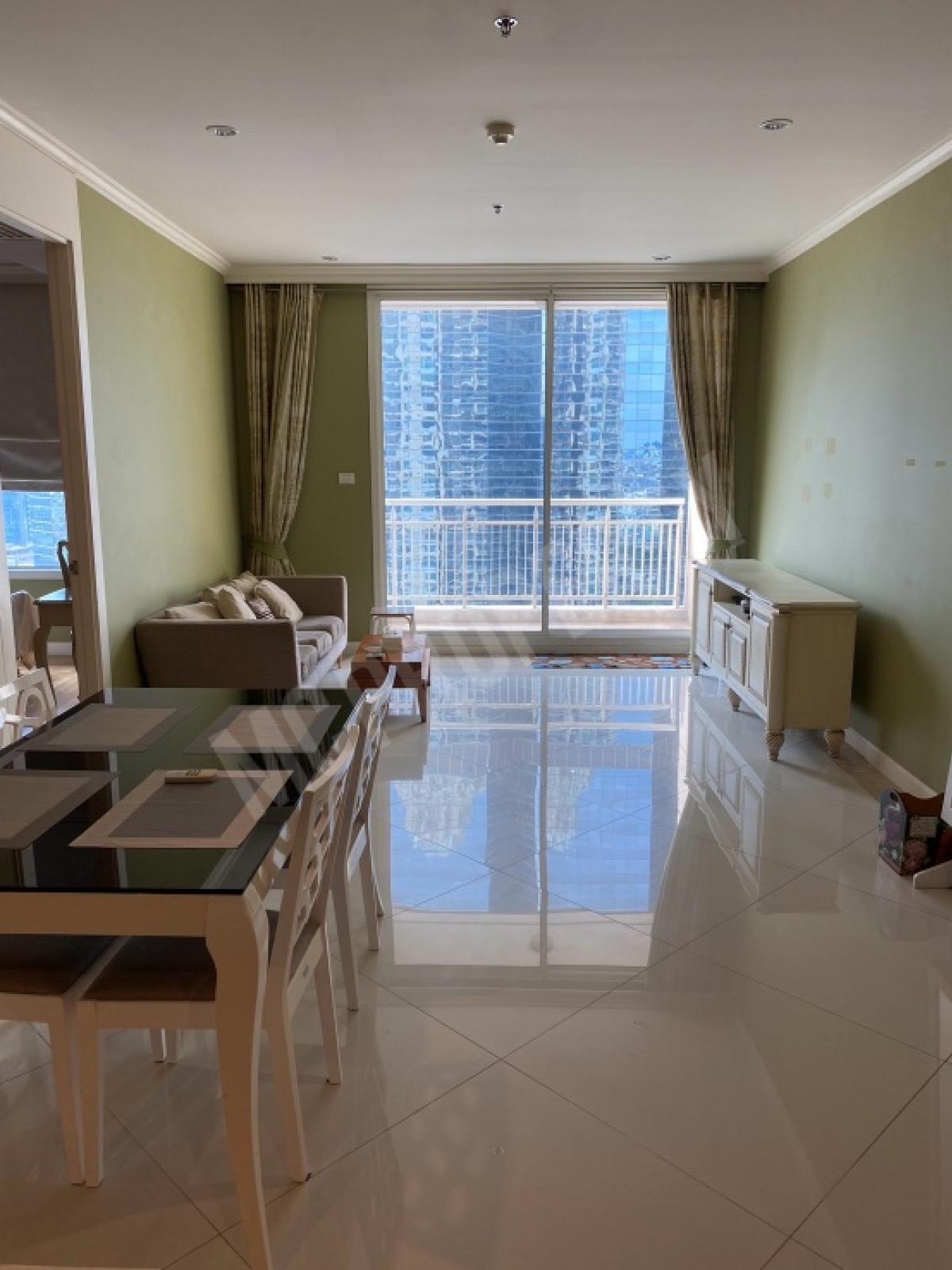 For RentCondoSathorn, Narathiwat : Condo in the heart of Sathorn, good price!! The Empire Place Sathorn