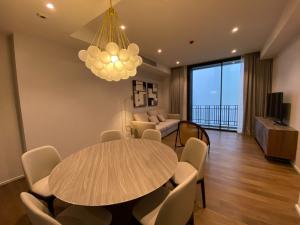 For RentCondoWitthayu, Chidlom, Langsuan, Ploenchit : Fully Furnished 2 Beds Condo for Rent!