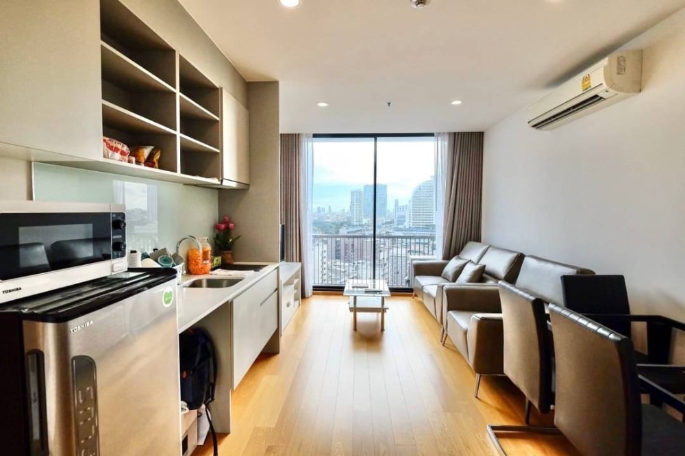 For RentCondoSathorn, Narathiwat : High floor, beautiful view, rent 2 bedrooms, 2 bathrooms, Noble Revo Silom.