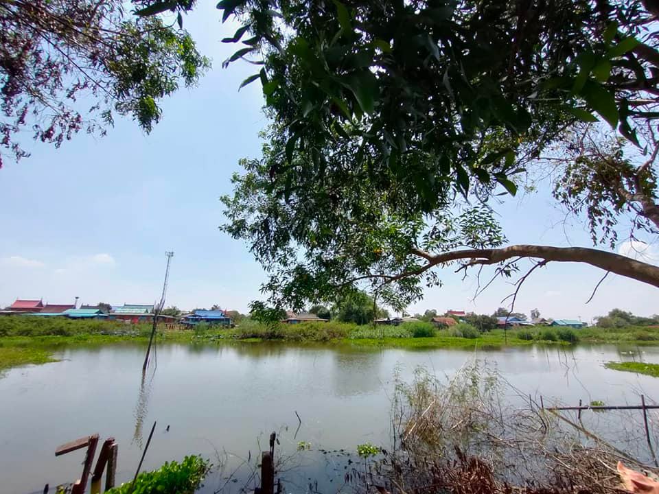 For SaleLandAyutthaya : Beautiful piece of land for sale by the river, area 5 rai 1 ngan 31 square wa. There is more than 100 square wa. Fill as high as road level, Sena District, Ayutthaya Province