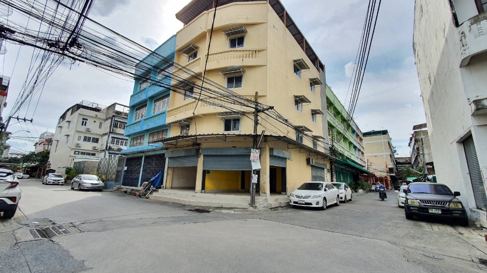 For SaleShophouseRama 2, Bang Khun Thian : **For sale cheap** 2-unit commercial building, 4 floors, with roof terrace, extended to be rental rooms with private bathrooms in every room, ground floor can be used as a shop, Soi Kamnan Maen 28, Bang Khun Thian **Reduced by more than a million***