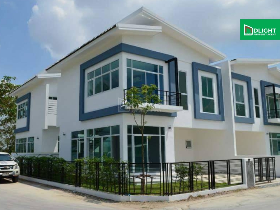 For SaleHousePattaya, Bangsaen, Chonburi : 2-storey detached house behind the edge, 3 bedrooms, 3 bathrooms, 45 sq.w., 3.3 million, Municipality 17, Na Pa, Chonburi Built-in kitchen, quiet village ready to move in