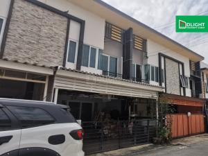 For SaleTownhouseRathburana, Suksawat : Townhome for sale, Gusto Suksawat 26, 3 bedrooms, 2 bathrooms, 21 sq.w., 132 sq.m., adding a kitchen behind the house. And add the roof of the car park plus 2 air conditioners