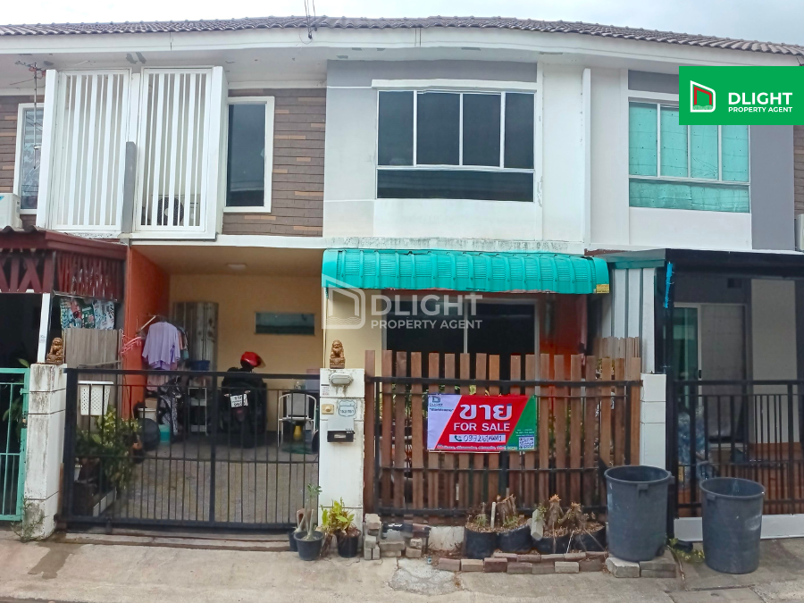 For SaleTownhouseBang kae, Phetkasem : Townhouse, Pruksa Ville 67, area 17.5 sq.w., 3 bedrooms, 2 bathrooms, built-in kitchen, near the department store!