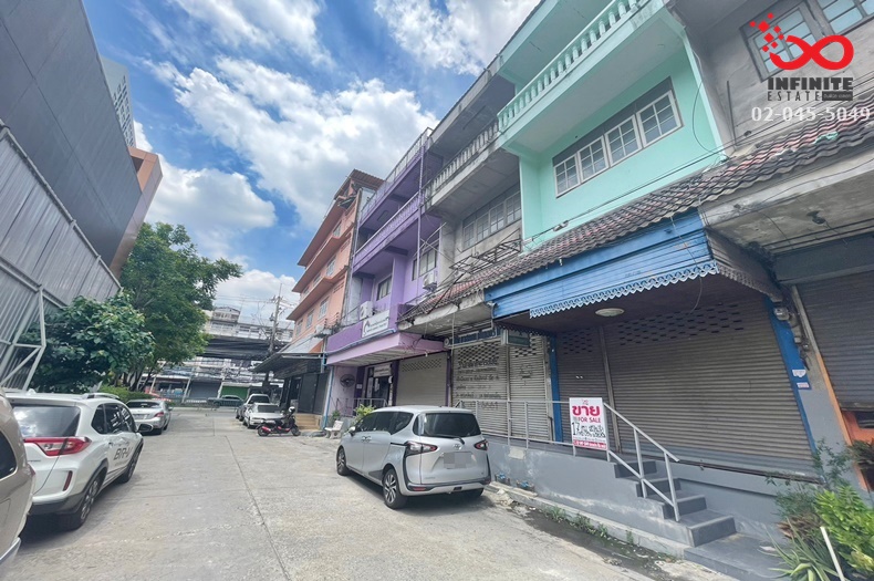 For SaleShophouseMin Buri, Romklao : Commercial building for sale, 3 floors, 17 square meters, Ramkhamhaeng Road, Soi Ramkhamhaeng 99