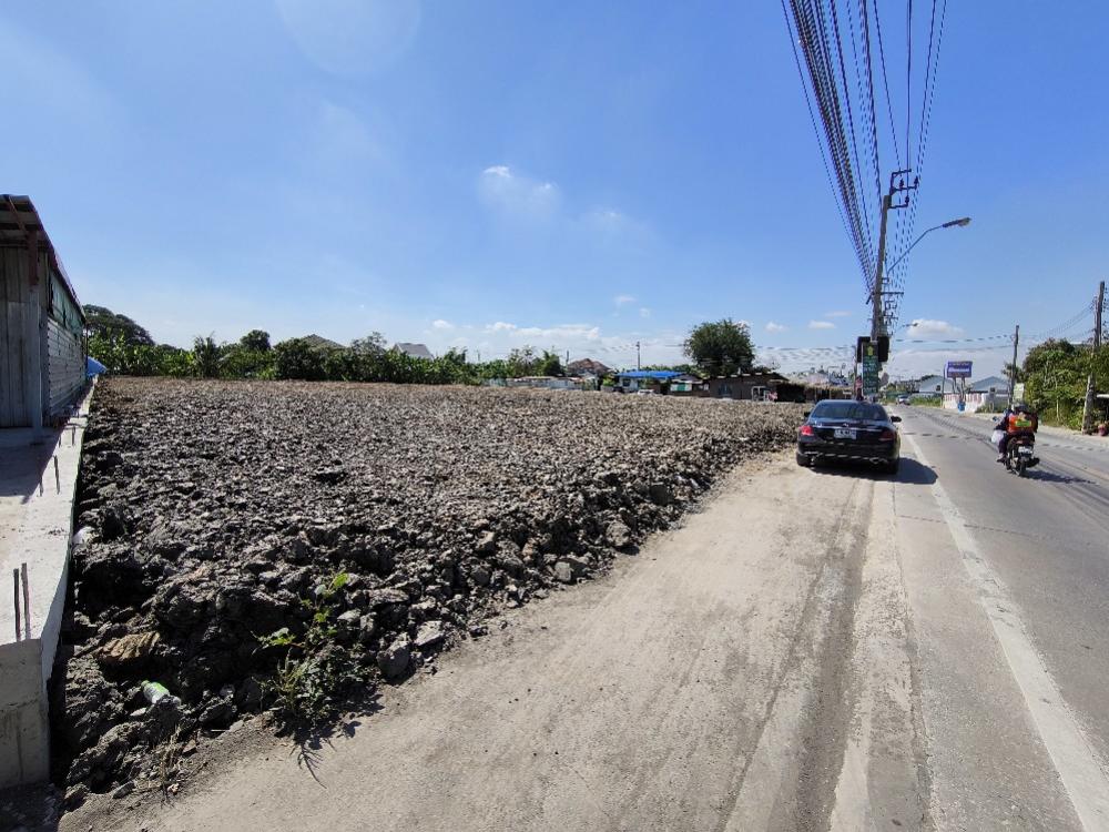 For RentLandMin Buri, Romklao : free!! Rent for 1 month, land for rent already filled. Good location next to Thairaman Road. Cut Hathairat The main road travels up Chatuchot Expressway.