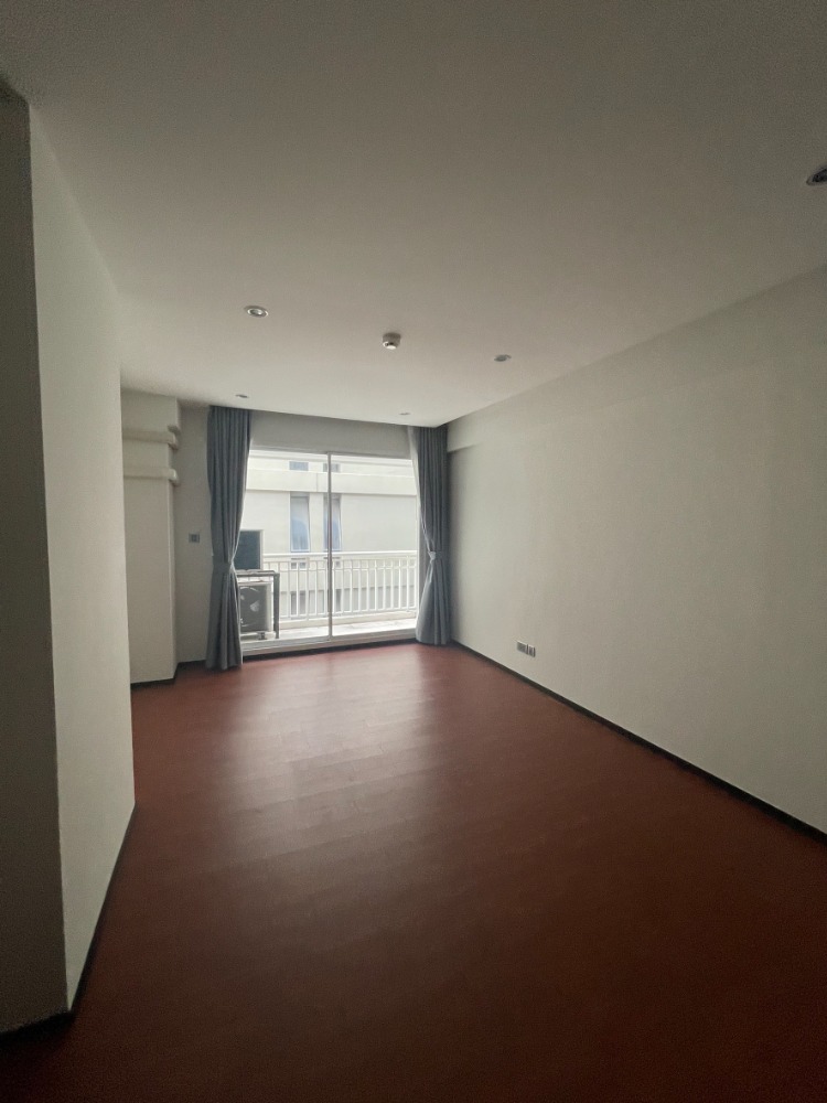 For RentCondoWitthayu, Chidlom, Langsuan, Ploenchit : For rent, The Private Residence Ratchadamri, 2 bedroom type, empty room, only 70,000 baht / month.