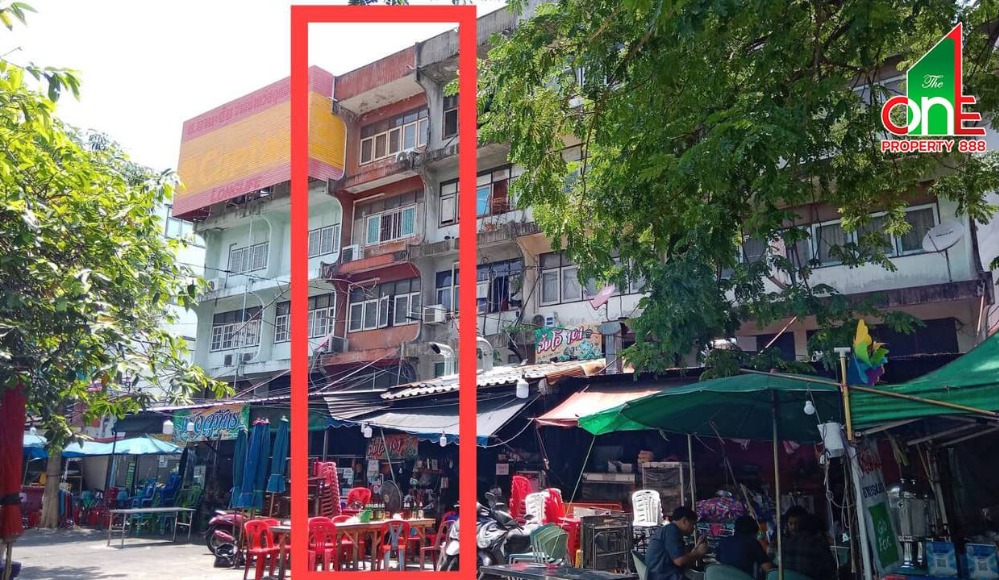 For SaleShophouseRama9, Petchburi, RCA : 4-storey commercial building, Soi Ekamai 30, Rama 9 Road, Klongton Subdistrict, Phra Khanong District, Bangkok.