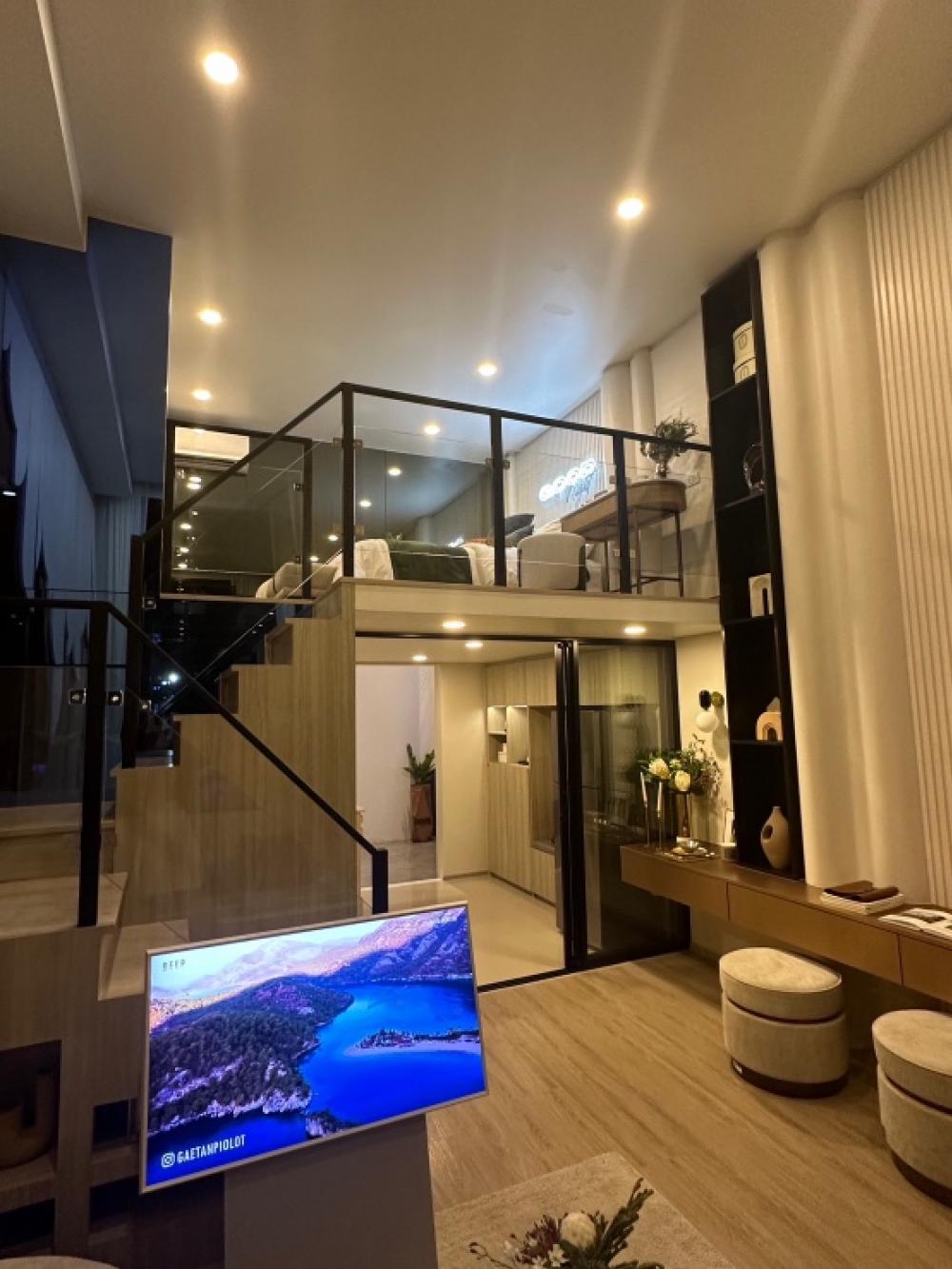 Sale DownCondoPinklao, Charansanitwong : Origin Play Bangkhunnon Triple Station, selling down payment, 22nd floor, duplex, pets allowed, room location with view of Khlong Bangkok Noi and Charan Road