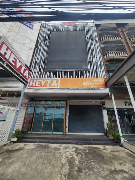 For RentShophouseBangna, Bearing, Lasalle : Commercial building for rent, 2 booths, Bangna-Srinakarin-Bearing zone, near Makro Srinakarin, only 2 minutes