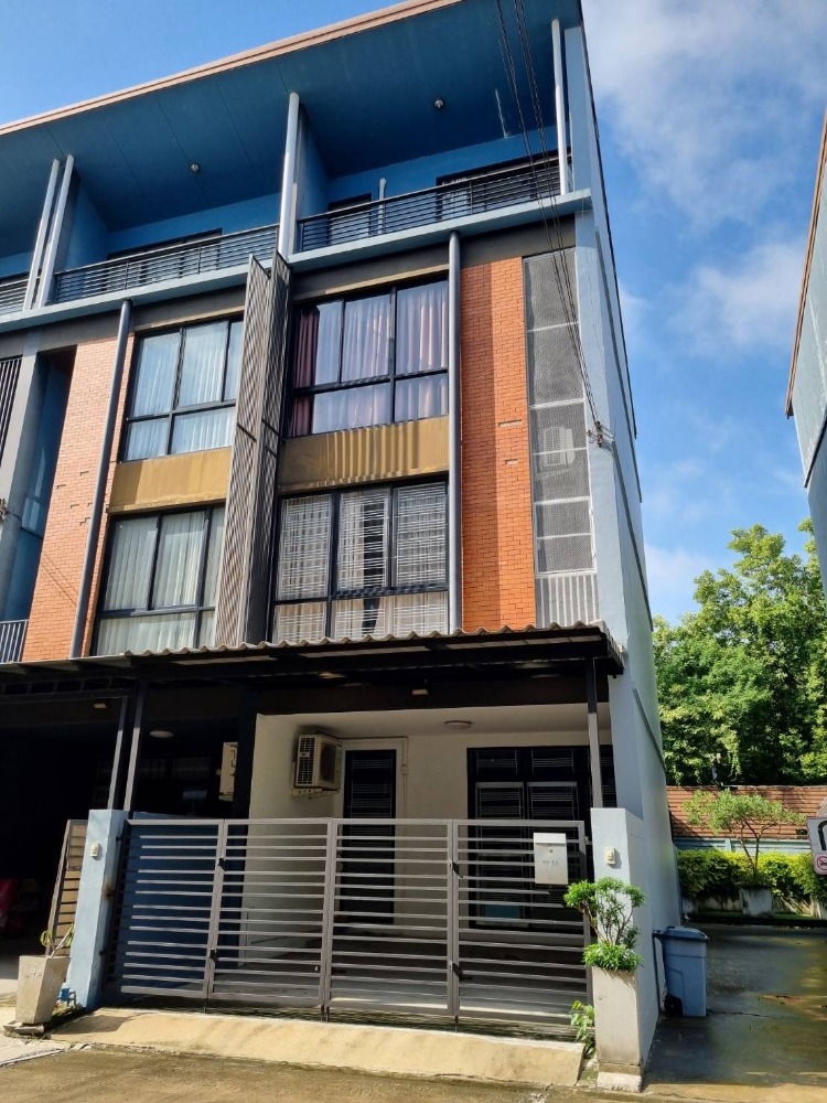 For RentTownhouseChaengwatana, Muangthong : Townhome, next to the expressway, only 1 minute 30 seconds, corner unit