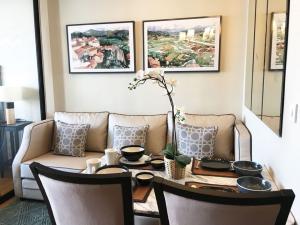 ขายคอนโดสาทร นราธิวาส : Fully Furnished 1 Bed Condo for Sale!