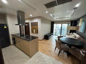 ให้เช่าคอนโดสาทร นราธิวาส : Fully Furnished 2 Beds Condo for Rent!