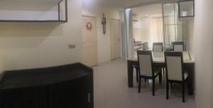 For RentCondoRatchathewi,Phayathai : Wish @ Siam, fully furnished, 64 square meters.