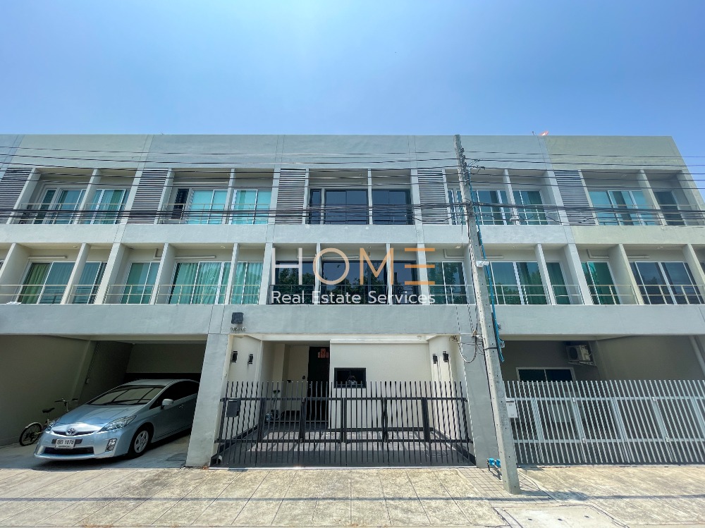 For SaleTownhousePattanakan, Srinakarin : Townhome Noble Cube Pattanakarn / 3 bedrooms (for sale), Noble Cube Pattanakarn / Townhome 3 Bedrooms (FOR SALE) PALM695