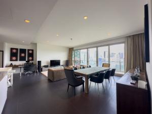 For SaleCondoWitthayu, Chidlom, Langsuan, Ploenchit : Fully Furnished 3 Beds Condo for Sale!