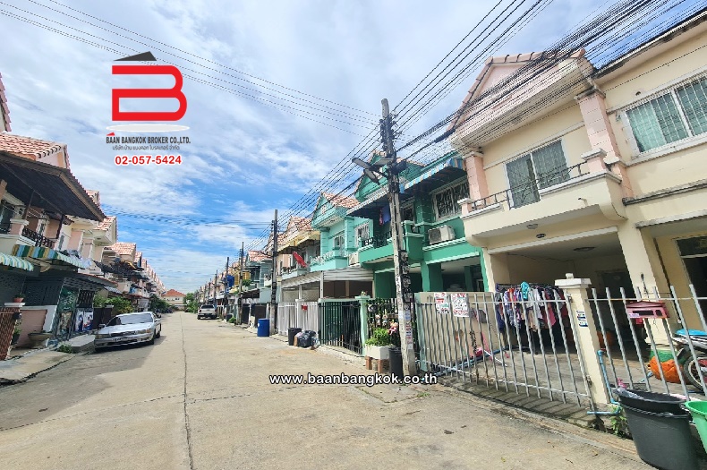 For SaleTownhouseRama5, Ratchapruek, Bangkruai : Townhouse, Bang Khu Wiang Village, area 18.9 sq m., Kanchanapisek Road, Bang Kruai District, Nonthaburi Province