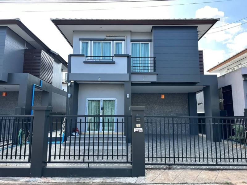 For SaleTownhouseSriracha Laem Chabang Ban Bueng : 2-storey townhouse for sale, corner plot, Eastern Land The Plus Village, area 34.4 sq m.