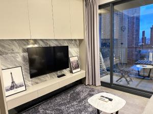 For SaleCondoSukhumvit, Asoke, Thonglor : Lovely, Mid Floor 1 Bed Condo for Sale or Rent!