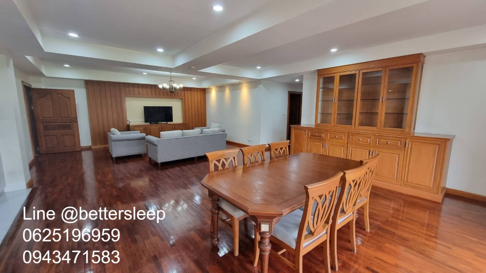 For RentCondoWitthayu, Chidlom, Langsuan, Ploenchit : Pet friendly, can raise animals, BTS Ploenchit, luxury mansion for rent, 3 bedrooms, 3 bathrooms, good price, swimming pool