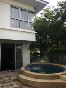 For RentHouseRama9, Petchburi, RCA : 2 storey detached house for rent, 250 square meters, 4 bedrooms, 5 bathrooms, 1 maid, 2 car parks, fully furnished, rent 55,000 baht/month, Petchburi 47 Road.