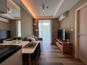 For SaleCondoSukhumvit, Asoke, Thonglor : Condo Maestro 39 for sale, beautiful room, 1 bedroom, 1 bathroom, area 30 sq m, 5th floor, BTS Phrom Phong, ready to move in, fully furnished.