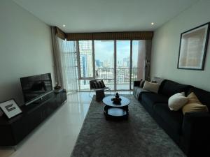 For RentCondoSukhumvit, Asoke, Thonglor : Fully Furnished 2 Beds for Rent!