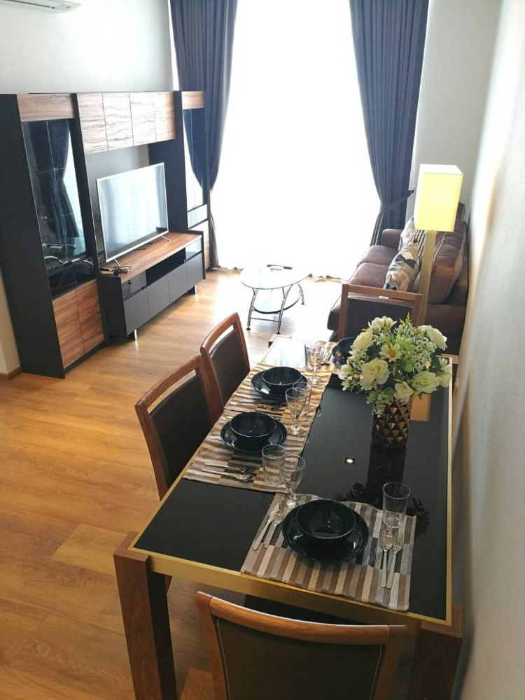 For RentCondoSukhumvit, Asoke, Thonglor : Condo Park 24 Condominium with large garden in the heart of Emporium area near BTS Phrom Phong