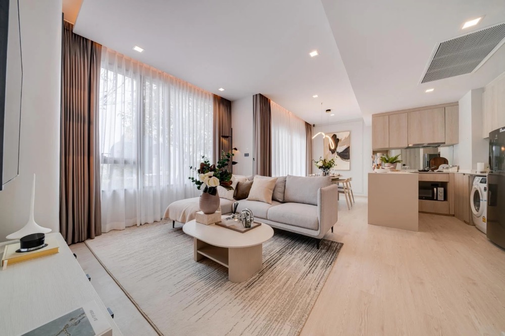 Sale DownCondoWongwianyai, Charoennakor : 2 bed 2 bath THB 10.6 M Reference Sathorn-Wongwianyai BTS Wongwianyai