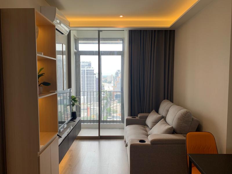 For SaleCondoSukhumvit, Asoke, Thonglor : Condo For Sale RHYTHM Ekkamai Estate 1 Bedroom 1 Bathroom 35 sqm