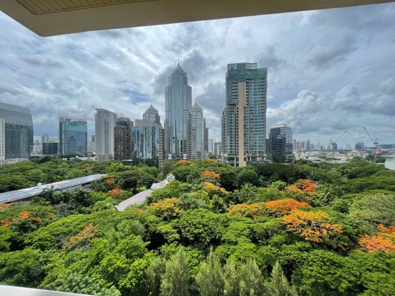 For SaleCondoWitthayu, Chidlom, Langsuan, Ploenchit : Condo For Sale Sindhorn Residence 2 Bedroom 2 Bathroom 224 sqm