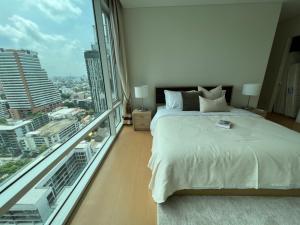 For RentCondoSukhumvit, Asoke, Thonglor : For Rent Fullerton Sukhumvit Condominium Near BTS Ekkamai-Thonglor