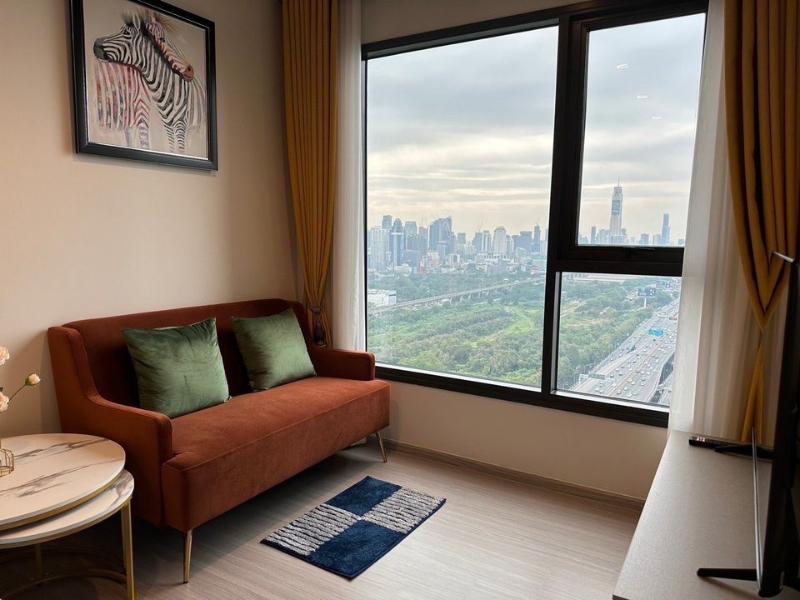 For RentCondoRama9, Petchburi, RCA : For Sale Life Asoke Hype Studio 18,000