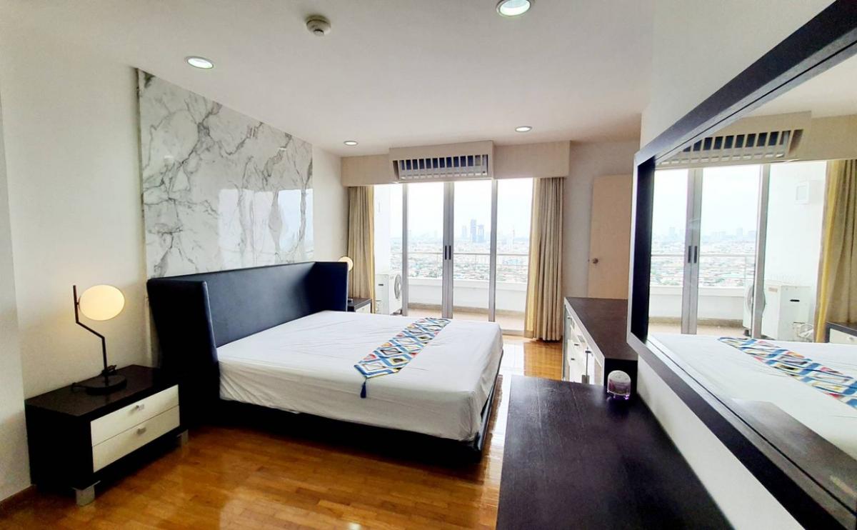 For SaleCondoRama3 (Riverside),Satupadit : Riverfront condo for sale, 3 bedrooms, River Heaven, Charoen Krung Road, 99 square meters, near Asiatique.