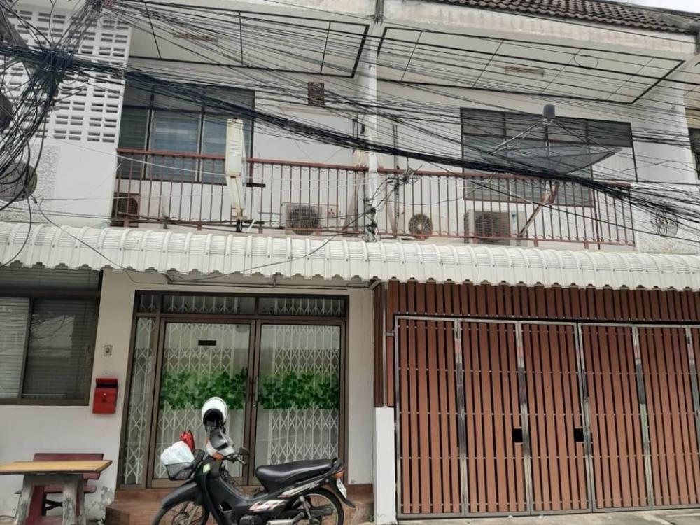 For SaleTownhouseHatyai Songkhla : Urgent sale: 2 townhouses next to each other (interior designed to be connected, no dividing walls), total area 38.30 sq m, 5 bedrooms, 2 bathrooms