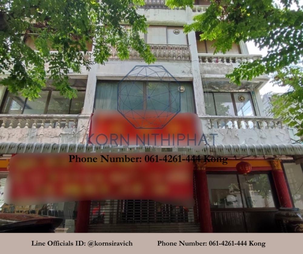 For RentShophouseSathorn, Narathiwat : Commercial building for rent, BTS Chong Nonsi, good location, suitable for doing business, spa / massage shop / shabu / buffet food.