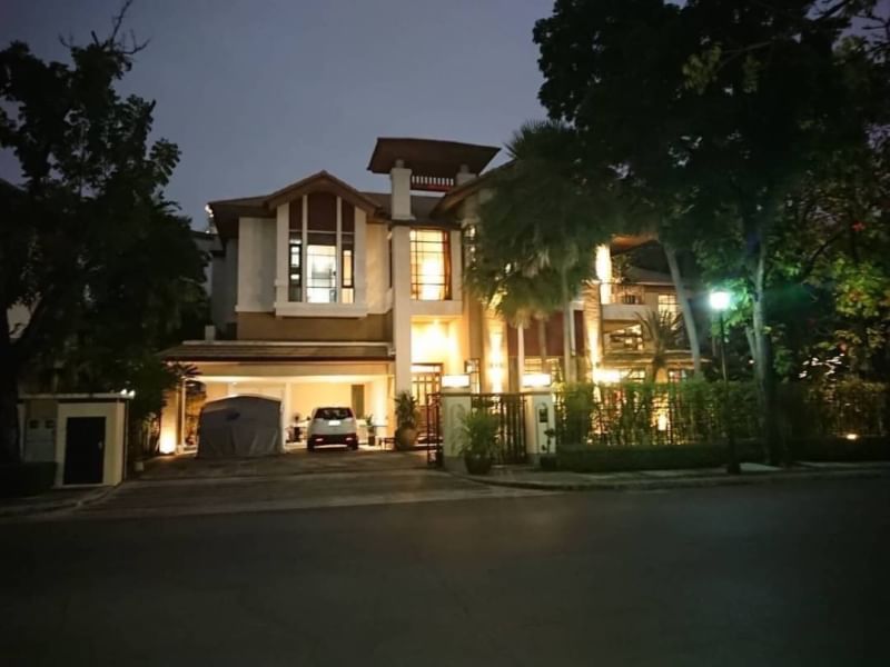 For SaleHouseOnnut, Udomsuk : Luxury house for sale, sample house, Baan Sansiri Village, Sukhumvit 67 (Baan Sansiri Sukhumvit67), 158 square meters, 5 bedrooms, 5 bathrooms.