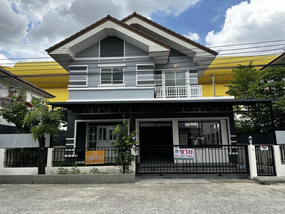 For SaleHouseLadkrabang, Suwannaphum Airport : House for sale, Phatthana Chonburi Road 3, Khlong Song Ton Nun Subdistrict, Lat Krabang, RK Home Park 1 Village (RK Home Park 1), Rama 9-Wongwaen. (Srinakarin-Romklao) Rural Development 3 Lat Krabang