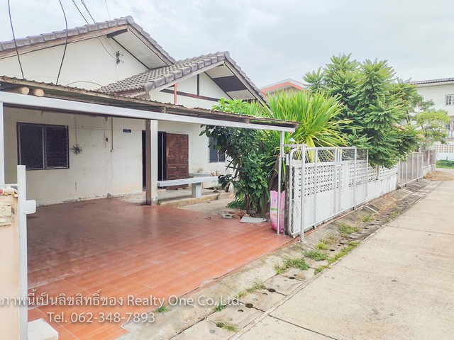 For SaleHousePhitsanulok : Urgent sale, detached house, self-built, good location, very cheap, Phrom Phiram Subdistrict, Phrom Phiram District, Phitsanulok Province.