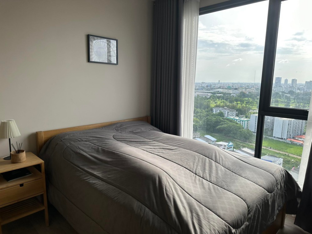 For RentCondoBangna, Bearing, Lasalle : 🩷🌈For rent🧸🌳IDEO Mobi Sukhumvit East Point🌷🧸Size 25 sq m., 19th floor // Studio room, separate kitchen, city view🪧Price 10,000 baht (ready to move in)