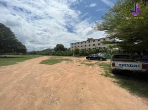 For SaleLandCha-am Phetchaburi : Beautiful plot of land for sale. Next to Petchkasem Road, area 5-0-58 rai, very good location, next to 2 roads, opposite Mahachai Petcharat Hospital Phetchaburi Province 📌 Property code JJ-L007 📌