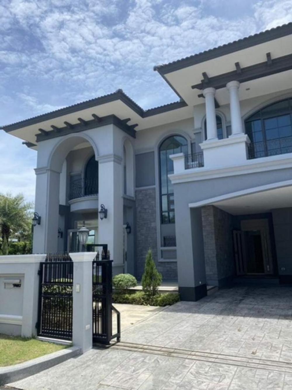 For SaleHousePinklao, Charansanitwong : 📍New house, never lived in, The Grand Pinklao (Alphina), beautiful, luxurious house ✅ The owner is selling it himself. Contact : K.Krich 095-989-9394‼️