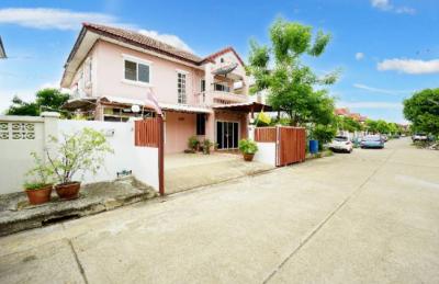 For SaleHousePathum Thani,Rangsit, Thammasat : House for sale, Baan Dao Rueang, Pepper Garden, 151 sq m. 56 sq w, beautifully decorated, fish pond, 4 bedrooms, 3 bathrooms, good condition