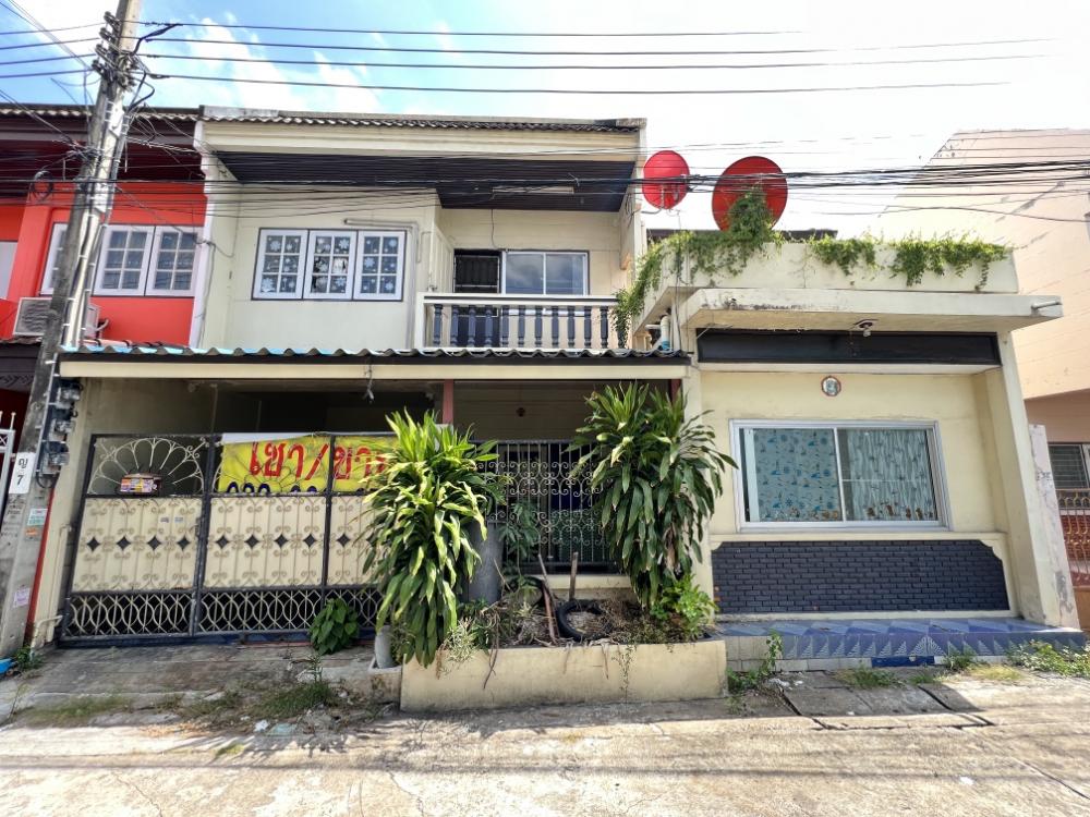 For SaleTownhouseRama5, Ratchapruek, Bangkruai : Urgent sale, 2-storey townhouse, size 30 sq m., Chaiyaphruek Road 33, Soi 1, Taling Chan District (price negotiable)