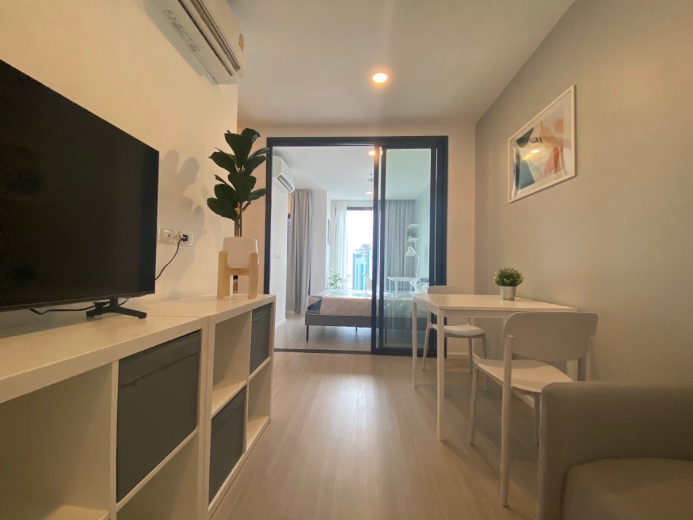 For RentCondoSapankwai,Jatujak : Rent Denim Chatuchak, type 1 BR. 26 sqm., Fully furnished, ready to move in, high floor, beautiful view, only 14,000 baht / month.