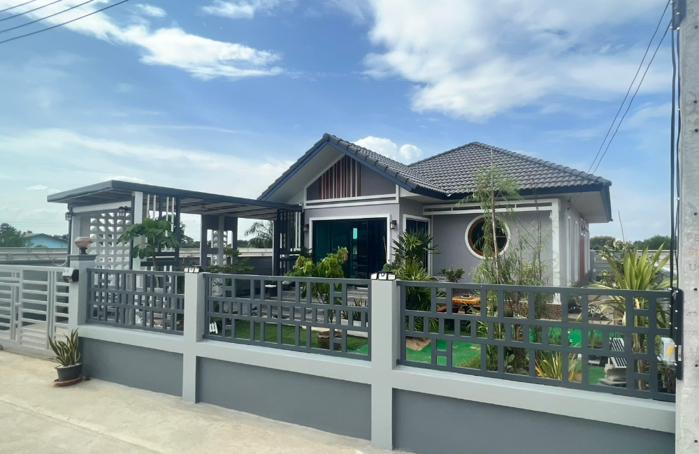 For SaleHouseNakhon Pathom : Open for sale of a new project, a brand new house, Baan Matchima, in Ta Kong, Nakhon Pathom, a single-storey detached house. Beautiful material, very good quality Easy to travel in and out of many ways.