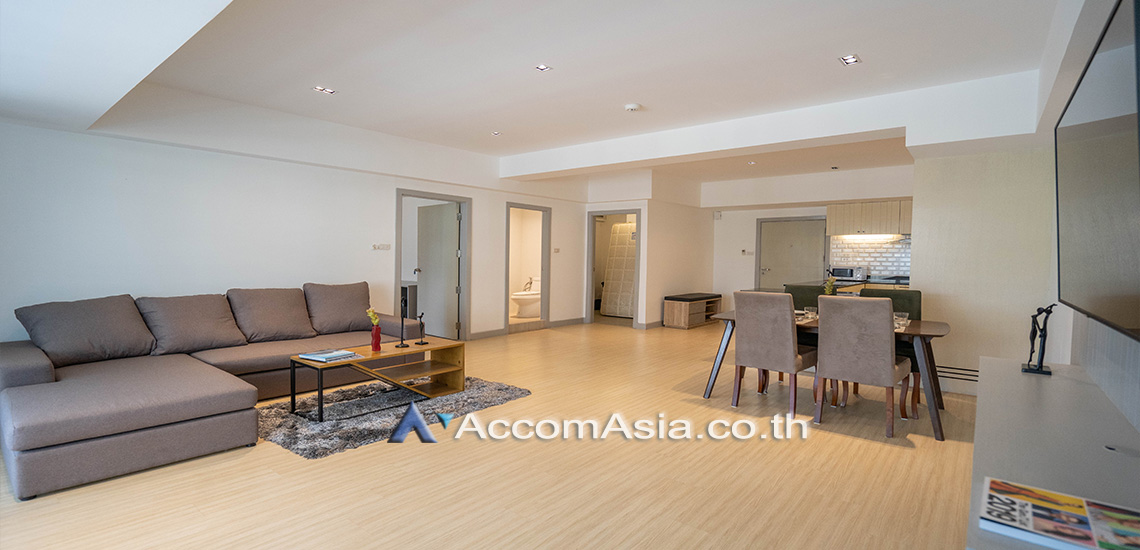 ให้เช่าคอนโดสุขุมวิท อโศก ทองหล่อ : Pet-friendly | 2 Bedrooms Apartment For Rent in Sukhumvit, Bangkok near BTS Asok - MRT Sukhumvit at Newly Renovated AA29942