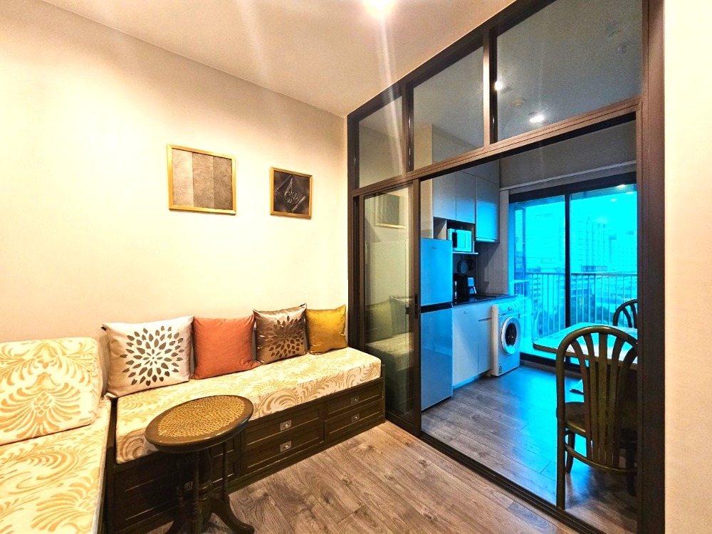 For RentCondoLadprao, Central Ladprao : For Rent Whizdom Avenue Ratchada-Ladprao  City view with an open, unobstructed outlook Positioned to enjoy a view of green, lush areas Price: 15,000 Baht