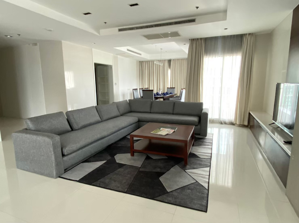 For RentCondoWitthayu, Chidlom, Langsuan, Ploenchit : For rent Royal Residence Park penthouse Duplex 4 bedrooms